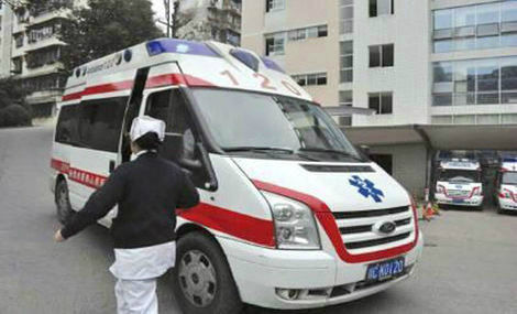 长沙县重病转院救护车接送案例